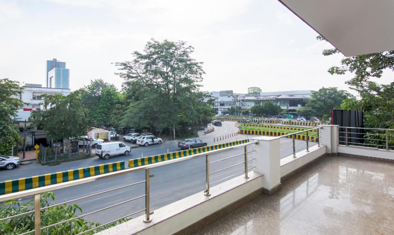 Treebo Swastika Premium Hotel Noida Exterior photo